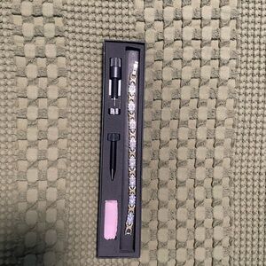 Stainless steel magnetic and adjustable bracelet